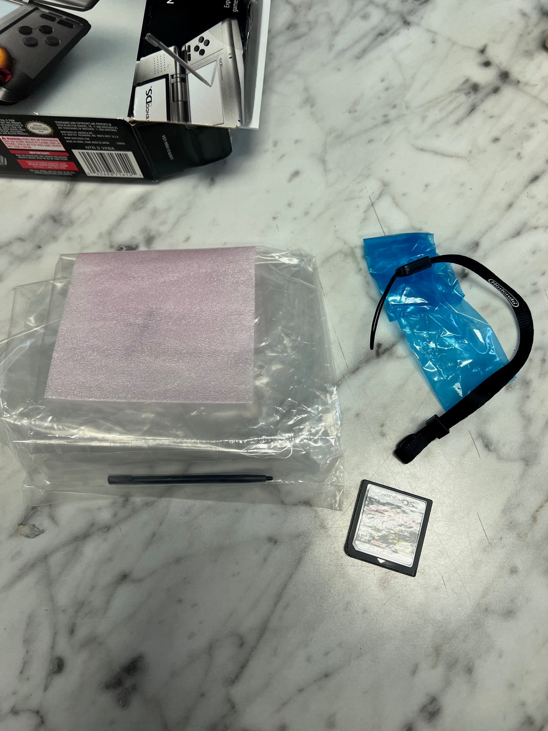 Nintendo DS Console BOX ONLY NO SYSTEM w/ Metroid Prime Hunters First Hunt UA101425