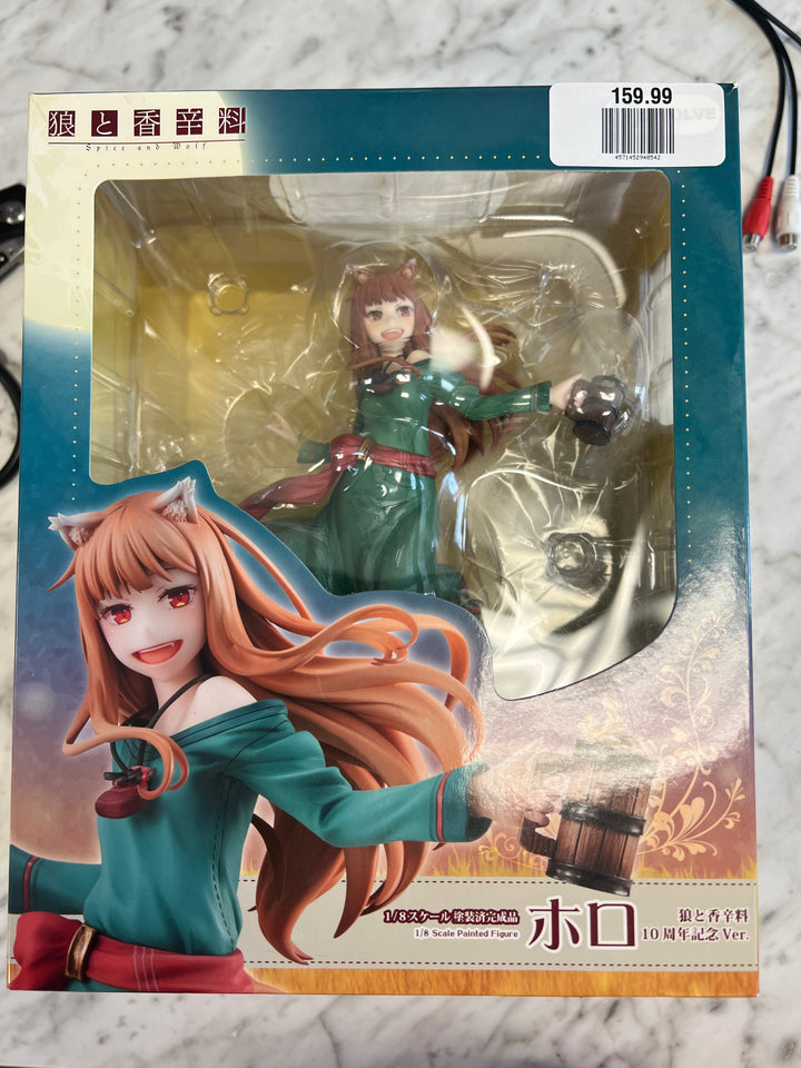 Spice & Wolf Holo 10th Anniversary Version 1: 8 Scale PVC Figure Revolve