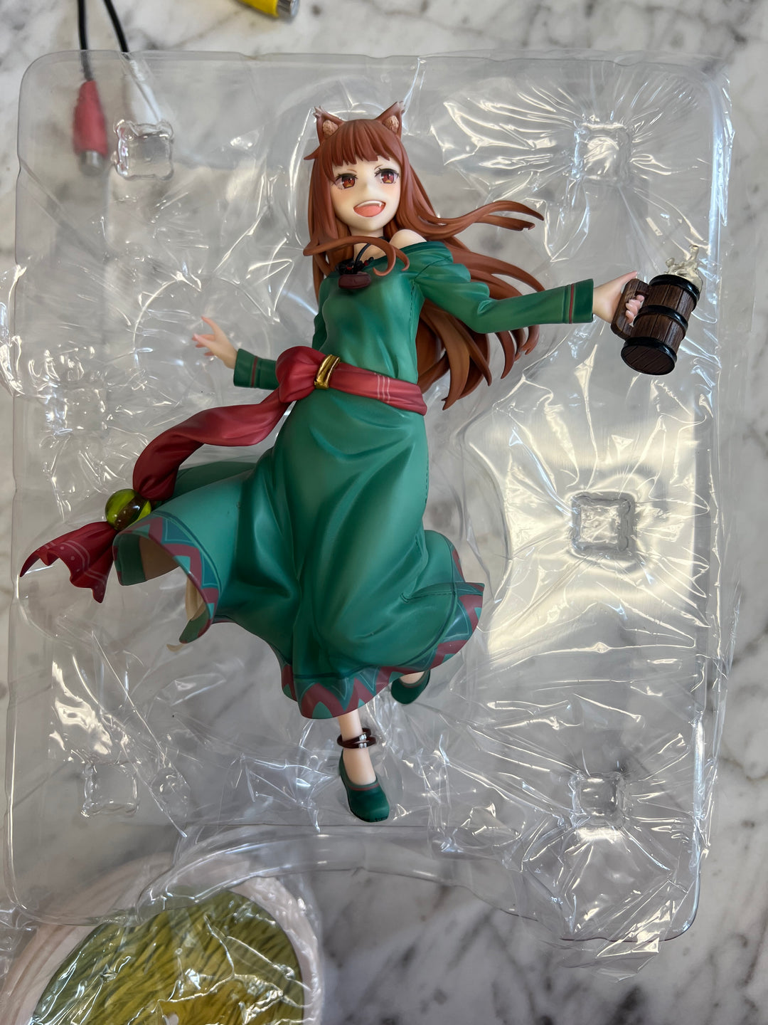 Spice & Wolf Holo 10th Anniversary Version 1: 8 Scale PVC Figure Revolve