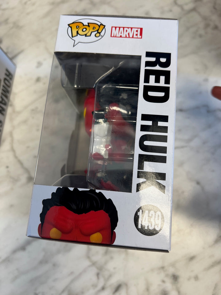Funko Pop! Red Hulk w/ snowman #1439 Marvel  P72325