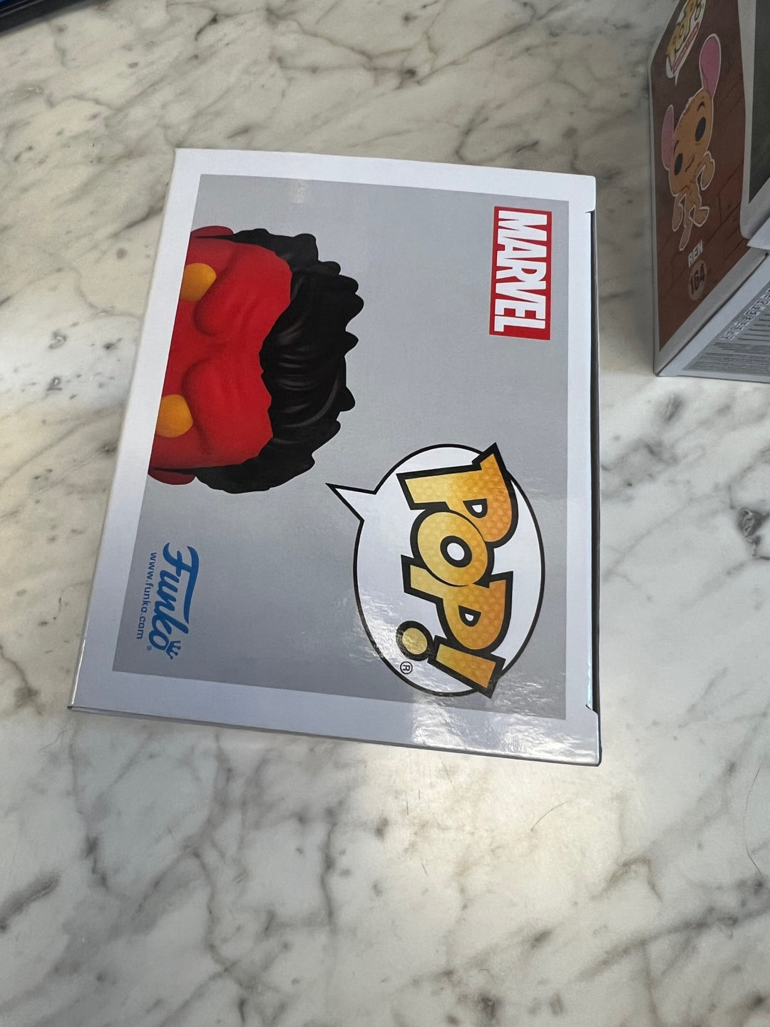 Funko Pop! Red Hulk w/ snowman #1439 Marvel  P72325
