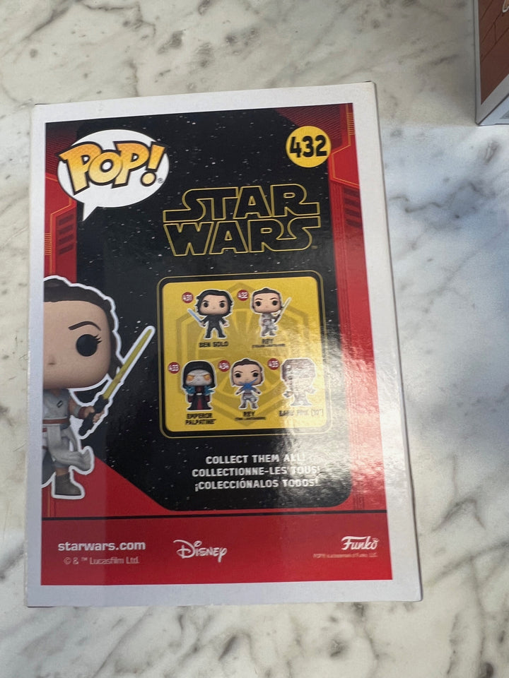 Funko Pop! Rey (Yellow Lightsaber) #432 Star Wars P72325