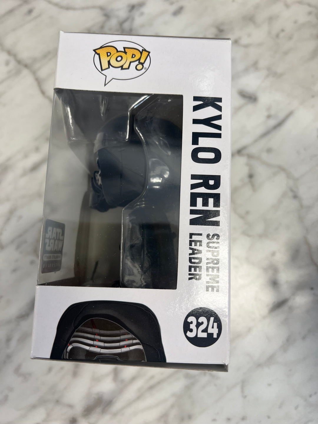 Funko Pop! Vinyl: Star Wars Kylo Ren Supreme Leader Amazon (Exclusive) #324 FP10124