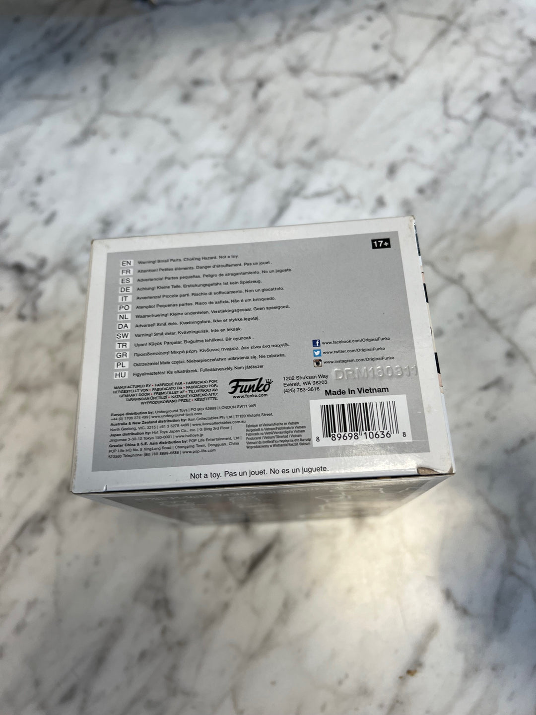 Funko Pop! JD Fenix #114 Gears of War worn box P72325