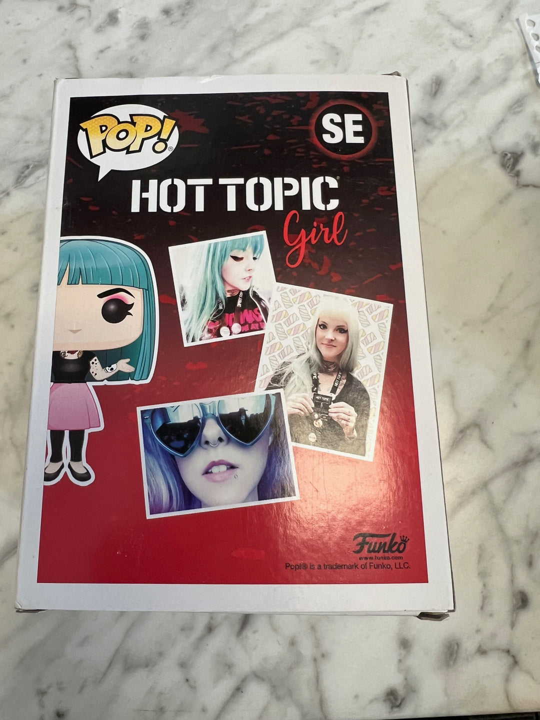 Funko Pop! Hot Topic Girl SE Exclusive P72325