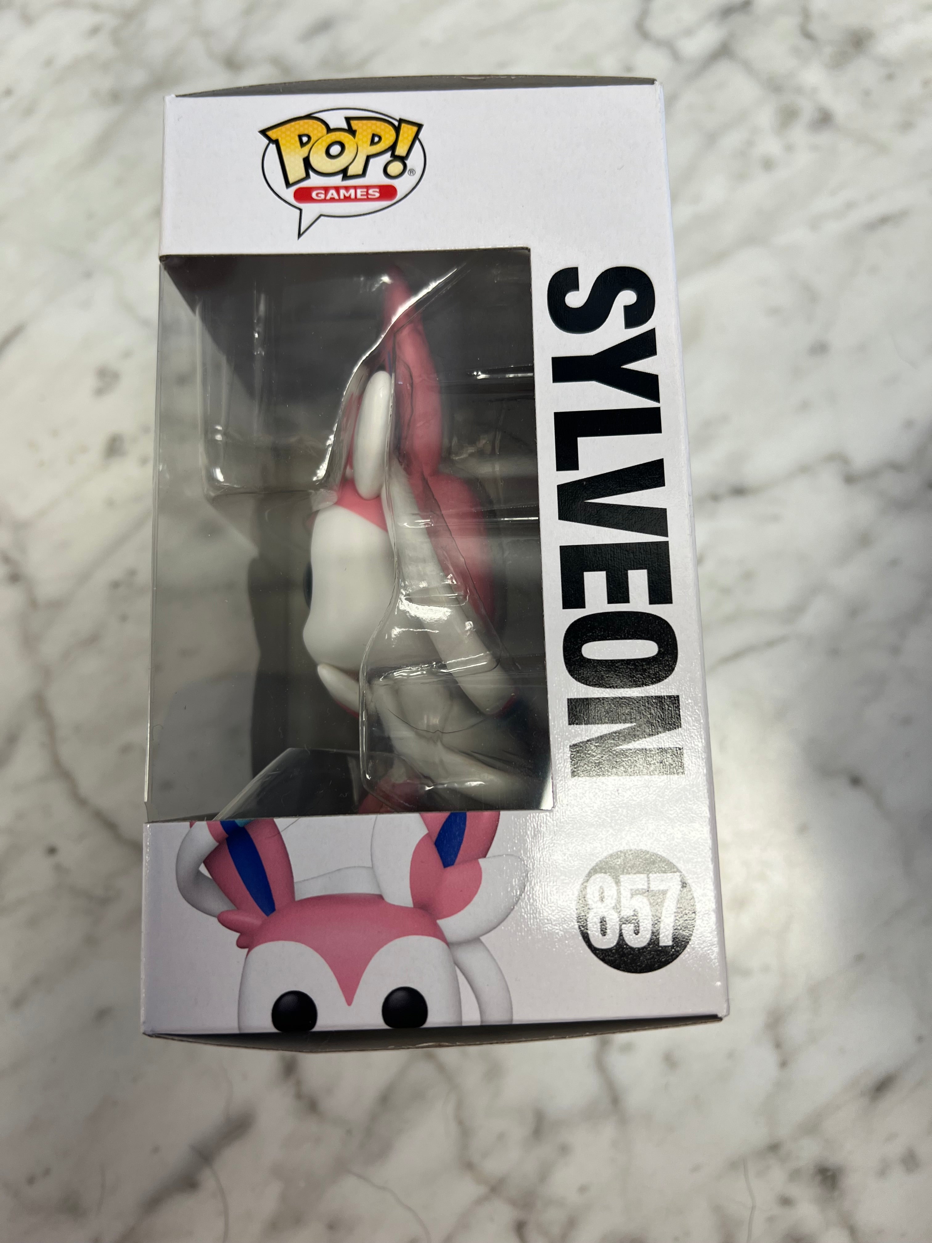 Funko Pop! Games Sylveon #857 Pokemon FP5525 – Core Gaming