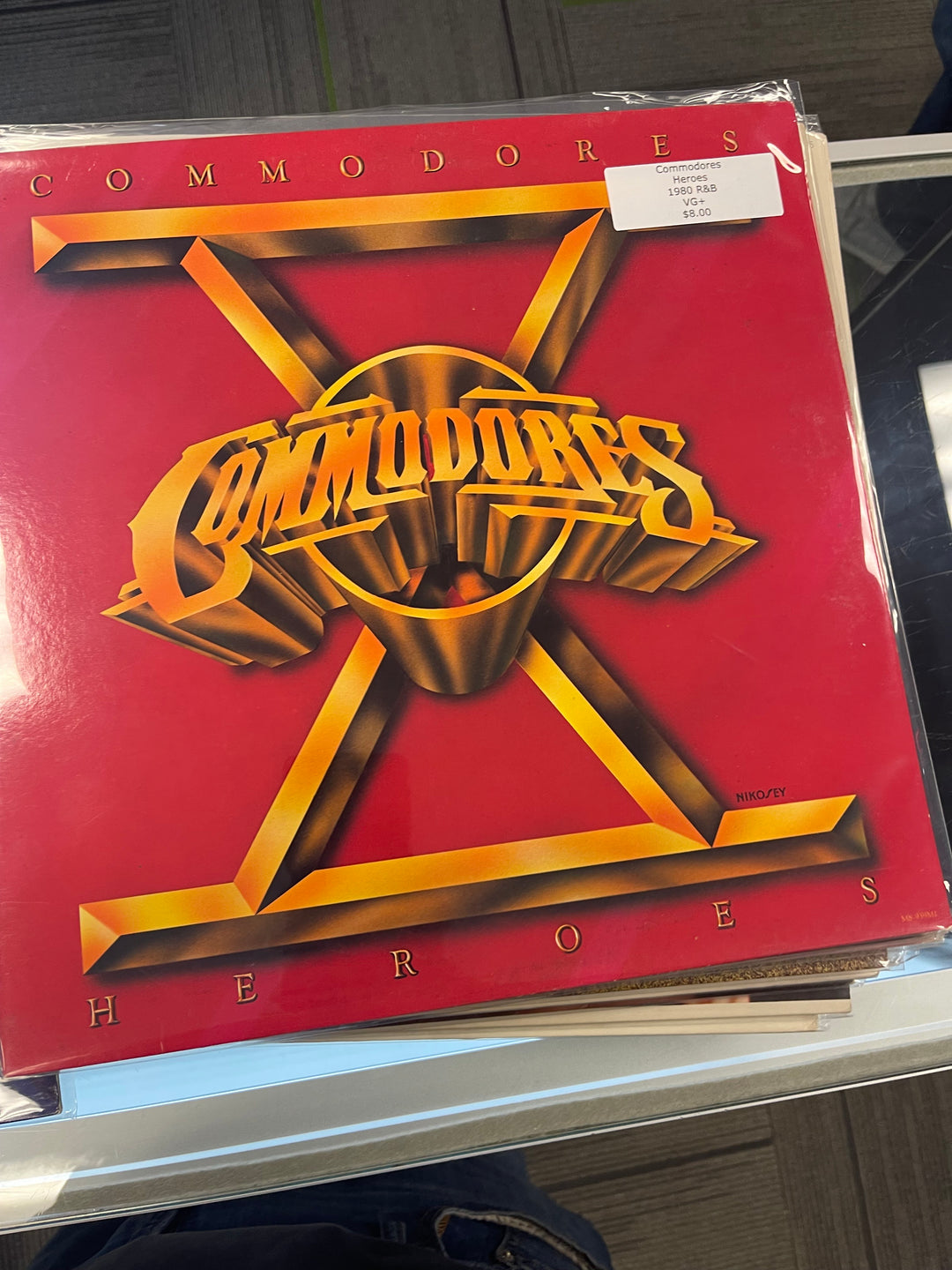 Commodores - Heroes (VG+) Condition Vinyl Record  UR91125