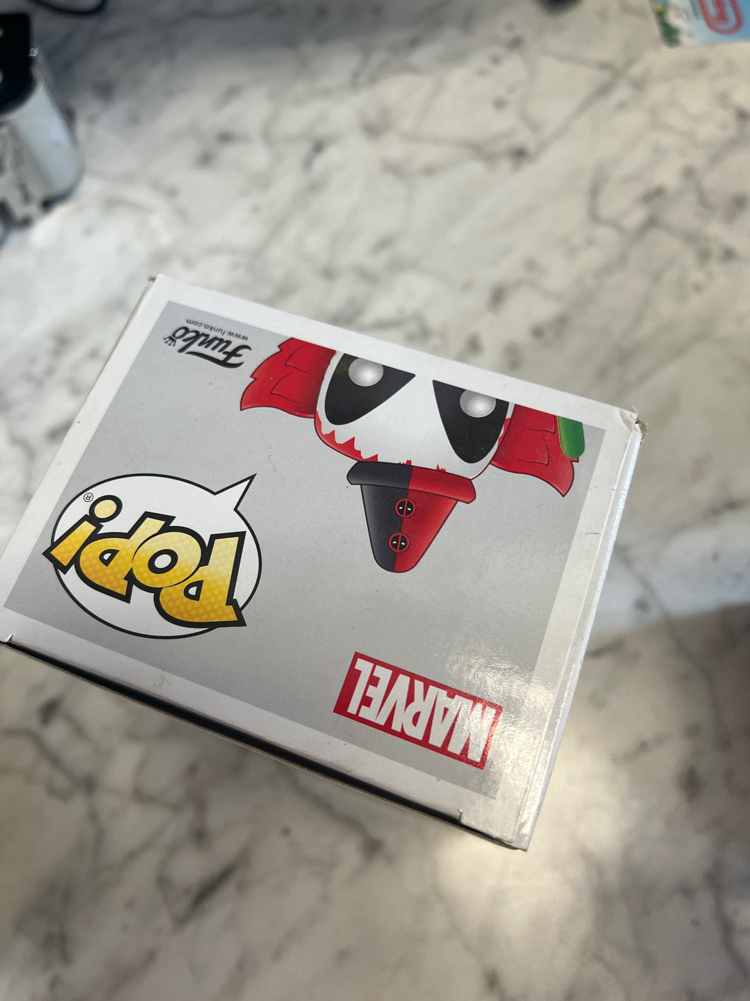 Funko Pop! Clown Deadpool #322 Worn Box P72325