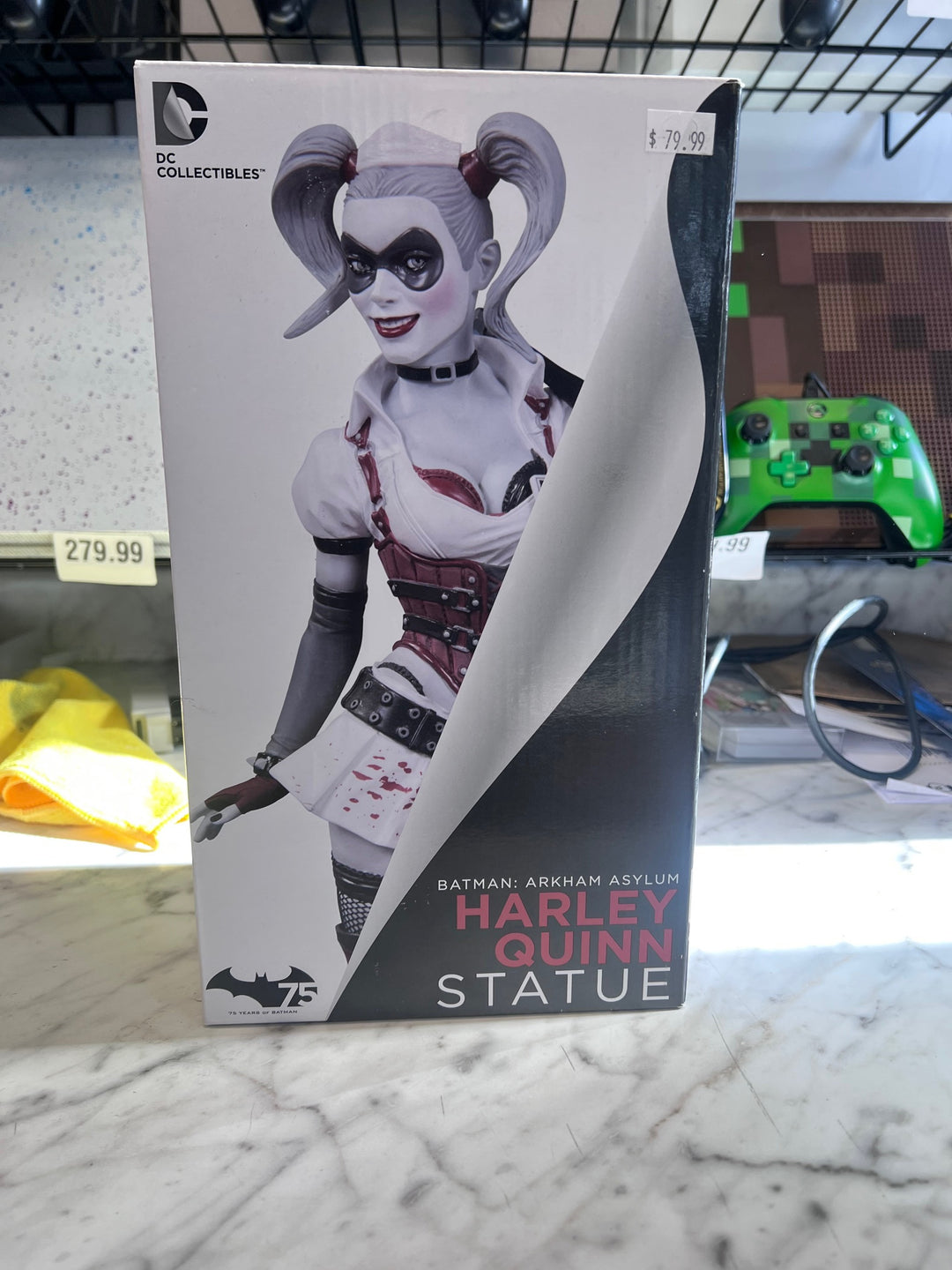 DC Collectibles Harley Quinn Arkham Asylum Statue 9.5"  UT102425
