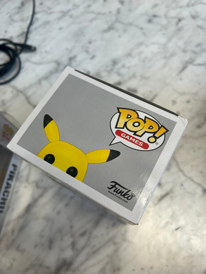 Funko Pop Pikachu Exclusive Vinyl Figure 353 FP72924