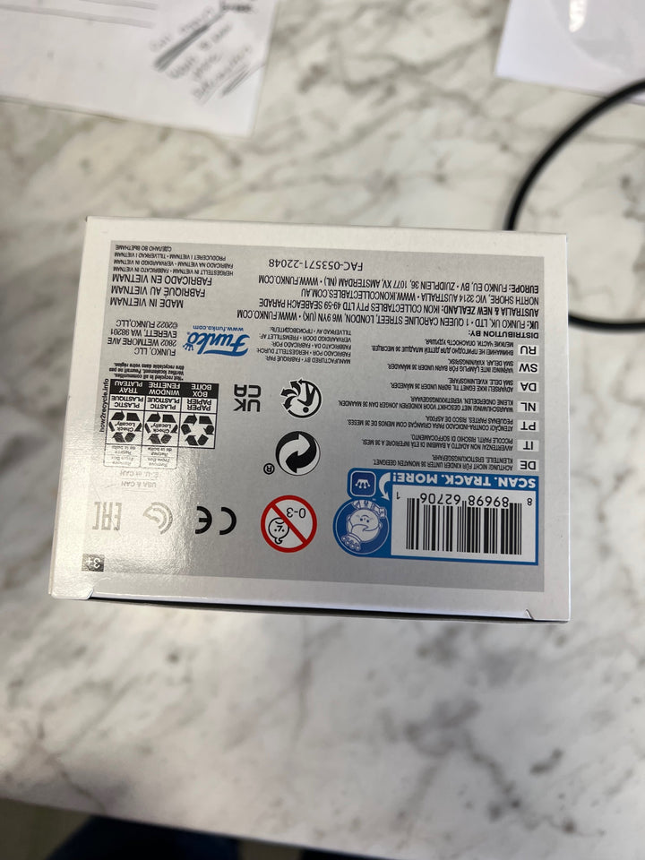 Funko Pop! Marvel Avenger Loki with Scepter GITD Glow in the Dark #985 FP12825