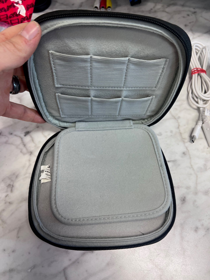 Official Nintendo 2DS Soft Carry Case Used Super Mario Red  UA103025