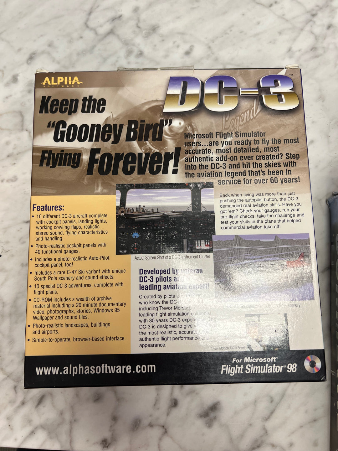 Alpha Software DC-3 Fly the Legend for Flight Simulator 98 PC CD-ROM    PC73024