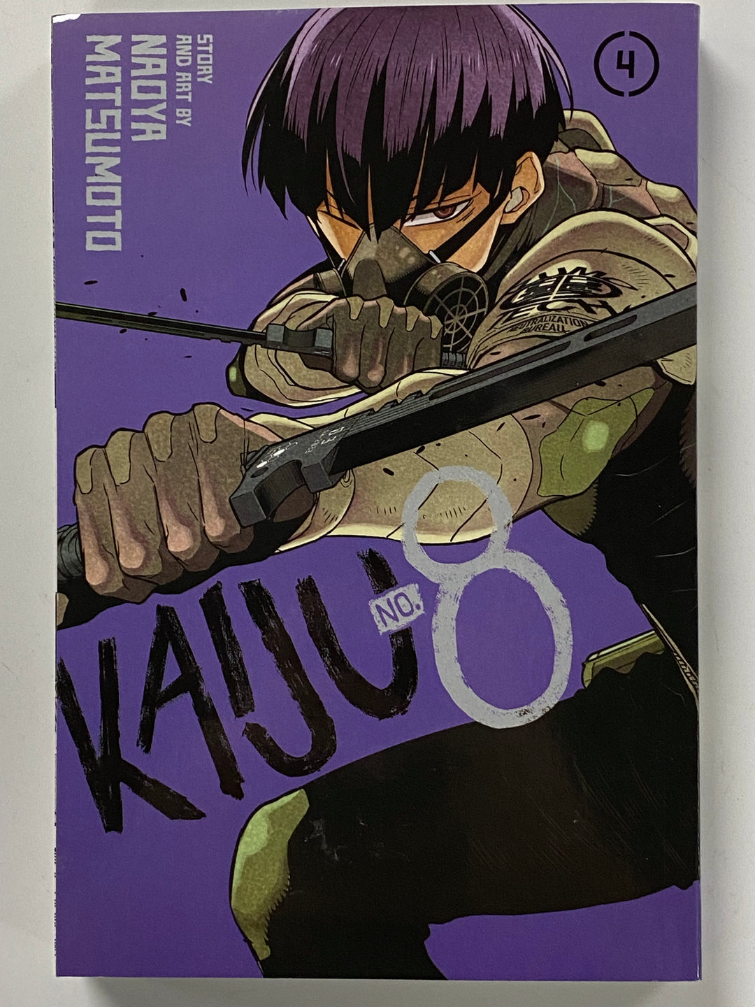 Kaiju No. 8, Vol. 4 by Naoya Matsumoto UG9526