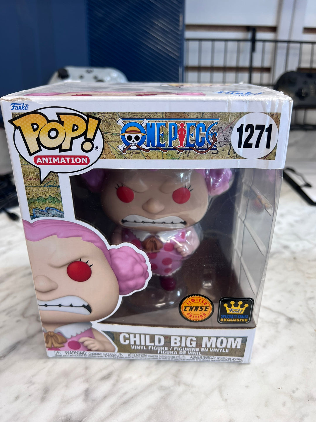 Funko Pop! Animation Child Big Mom (Chase) Squished Box  FP31426