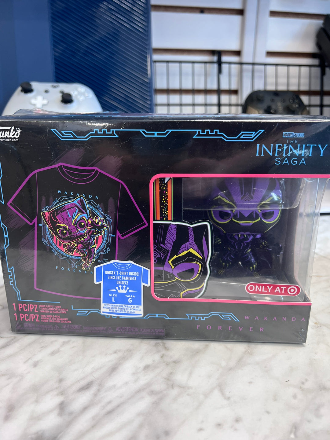 Funko Pop! Marvel Infinity Saga Wakanda Forever T-Shirt Large  FP31426