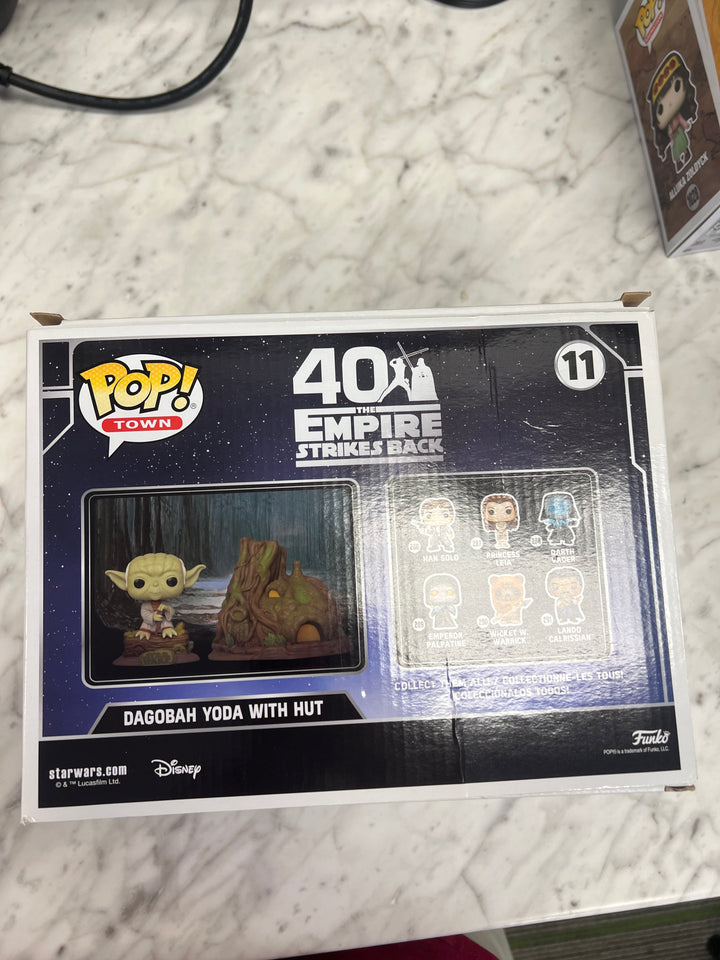 Funko Pop! ~ Dagobah Yoda With Hut ~ #11 ~ Star Wars The Empire Strikes Back FP101424