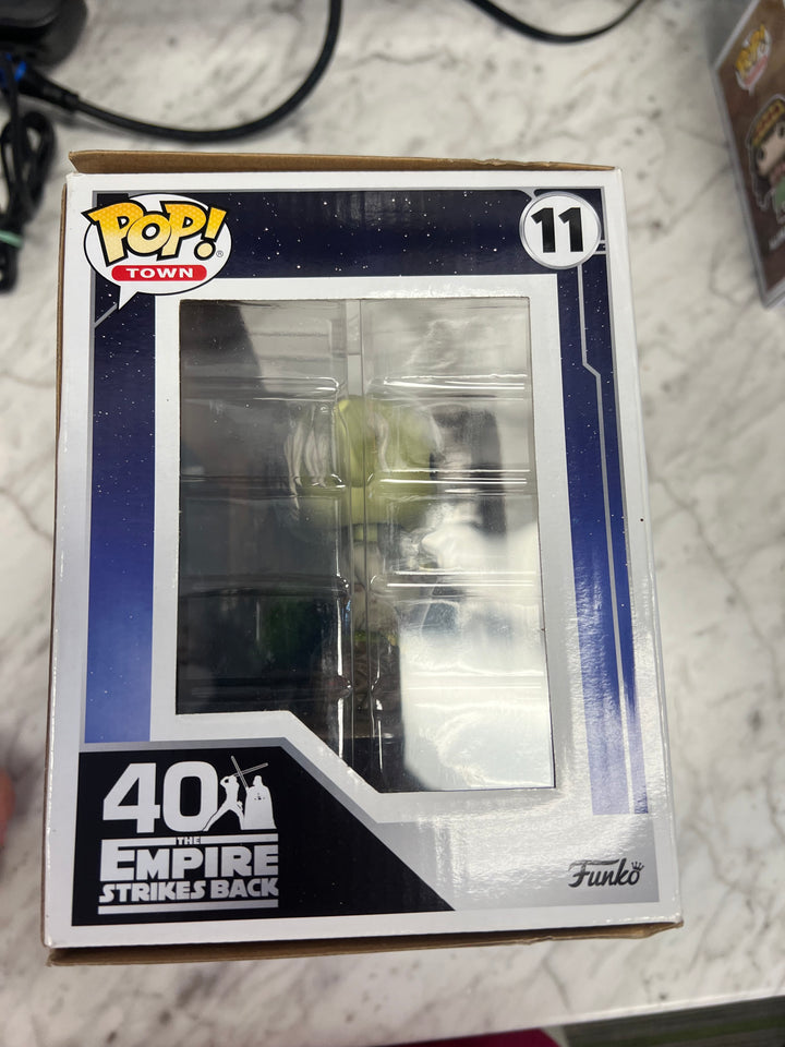 Funko Pop! ~ Dagobah Yoda With Hut ~ #11 ~ Star Wars The Empire Strikes Back FP101424