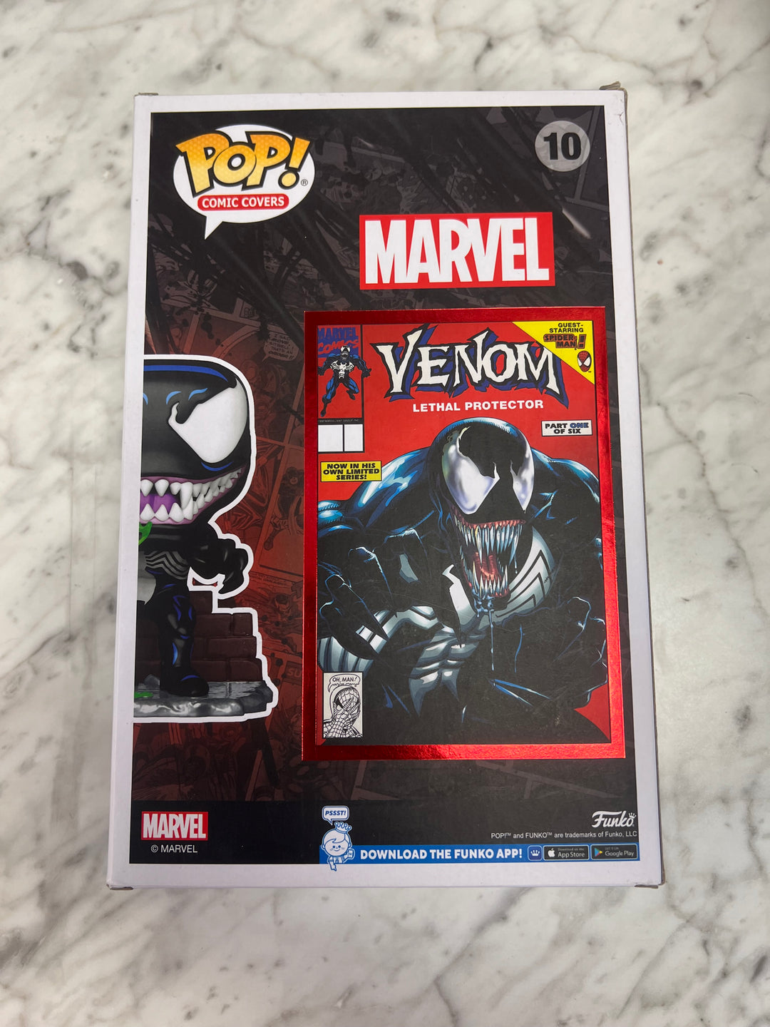 Funko Pop! Comic Book Cover with case: Marvel - Venom (Glows in the Dark)  FP101424