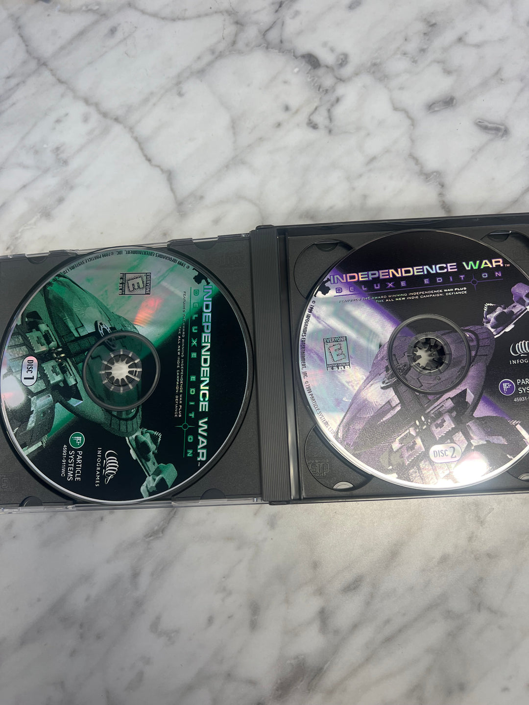 Independence War Deluxe Edition Jewel Case  PC CD-ROM    PC8124