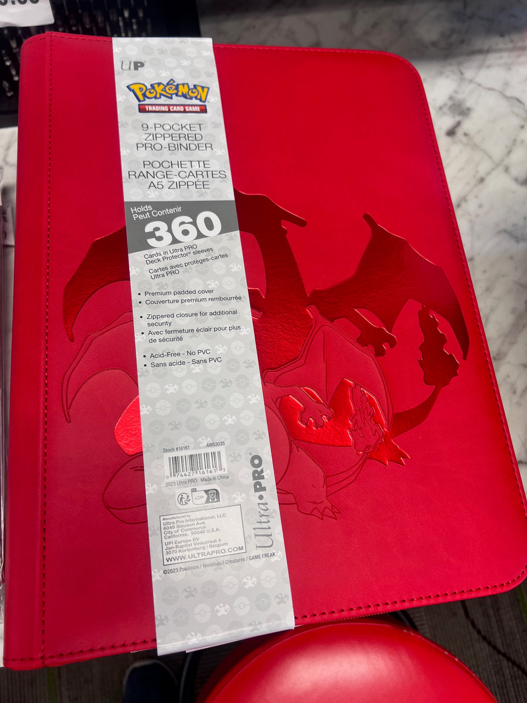 Pokemon PRO-Binder Elite Series: Charizard 9-Pocket Zip 360 Cards      NA11625