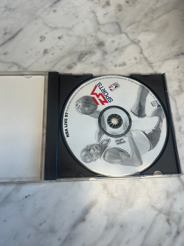 NBA Live 97 Jewel Case  PC CD-ROM    PC8124