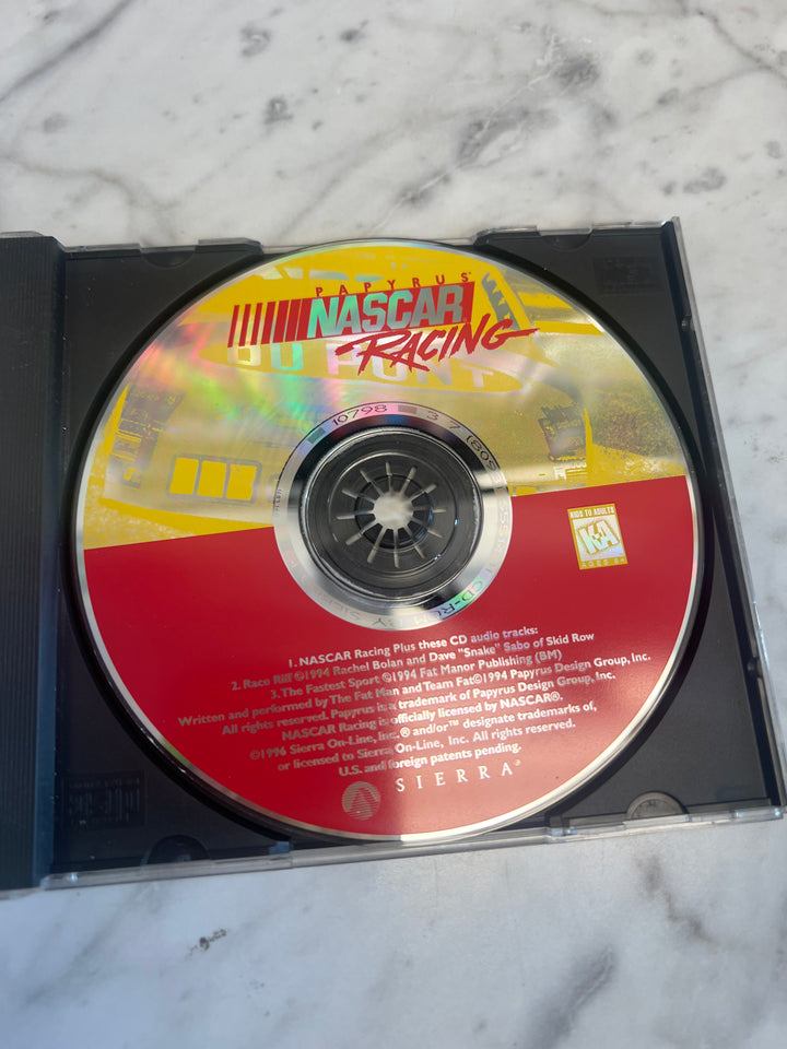 Nascar Racing Sierra Jewel Case  PC CD-ROM    PC8124