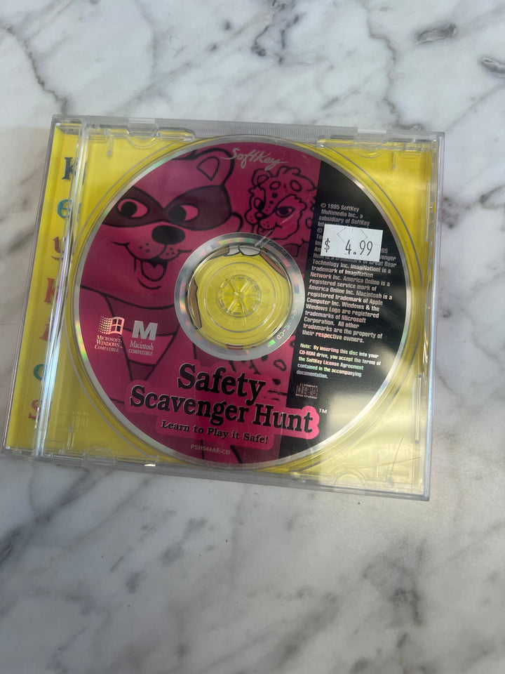 Safety Scavenger Hunt Key Kids Jewel Case PC CD-ROM    PC8124