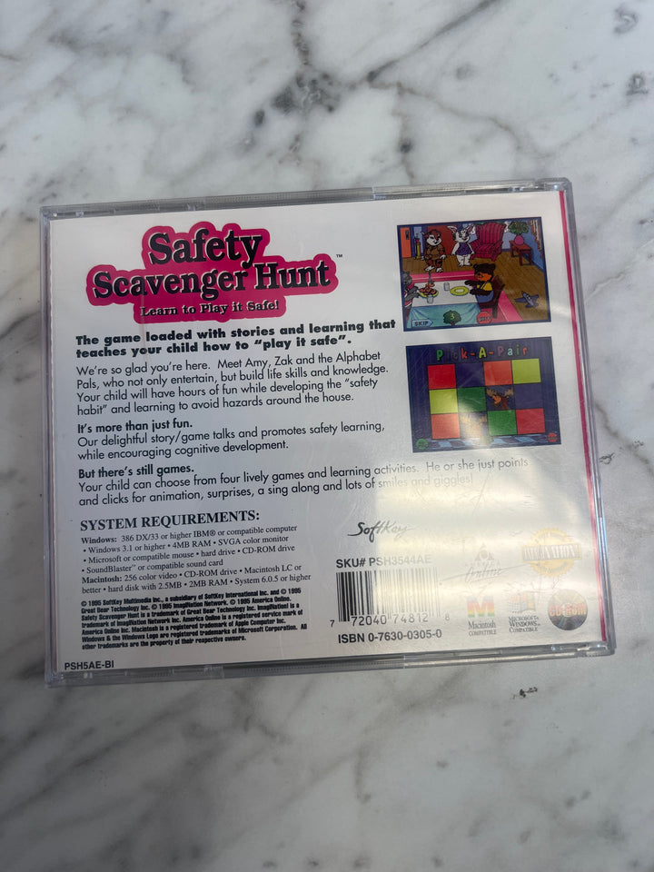 Safety Scavenger Hunt Key Kids Jewel Case PC CD-ROM    PC8124