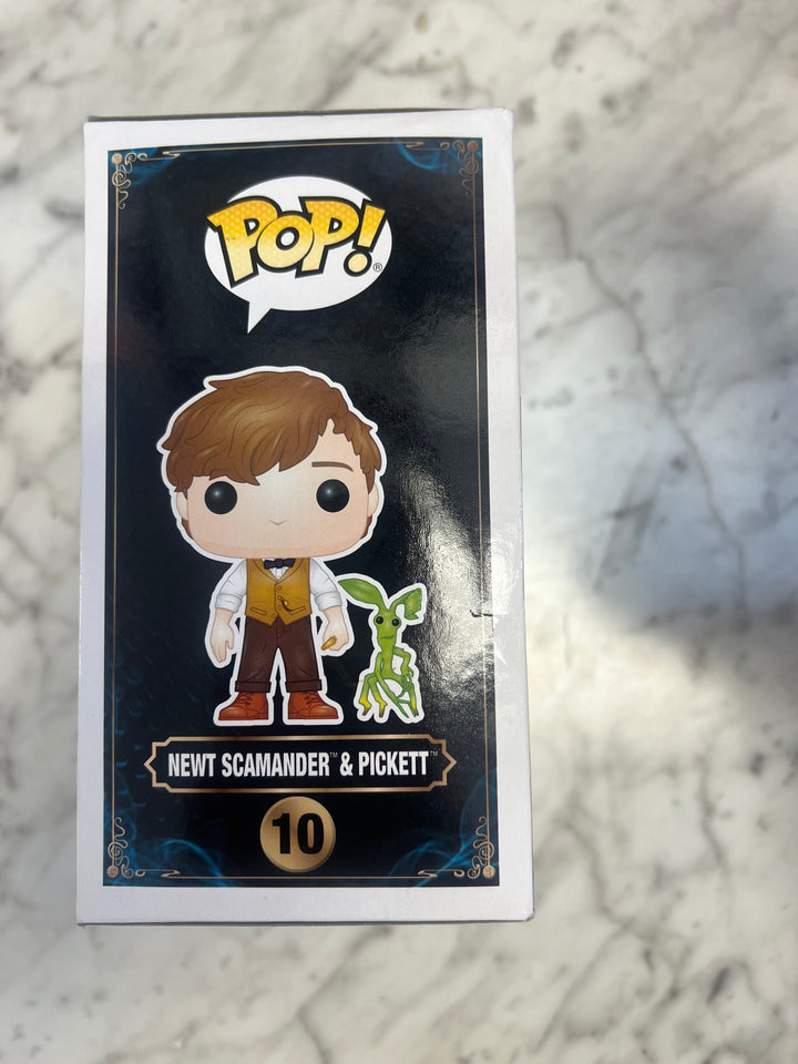 Funko Pop! Fantastic Beasts #10 Newt Scamander & Pickett Hot Topic Exclusive  FP101524