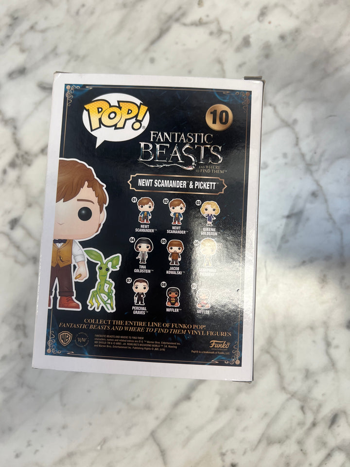 Funko Pop! Fantastic Beasts #10 Newt Scamander & Pickett Hot Topic Exclusive  FP101524