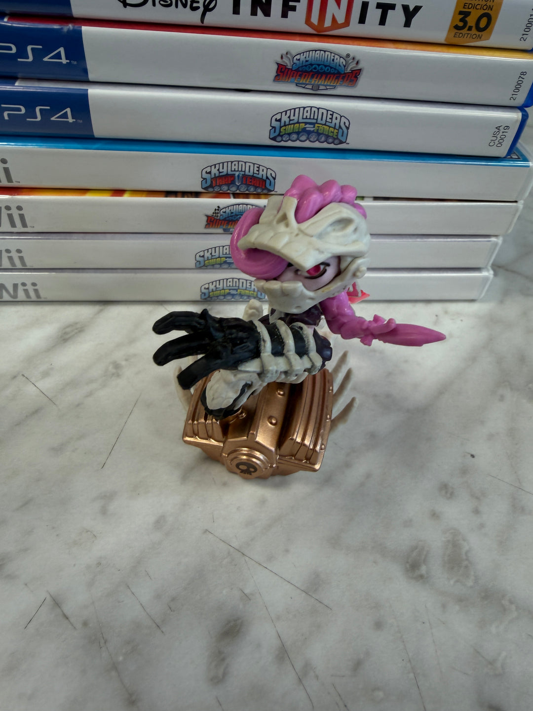 Skylanders Bone Bash Roller Brawl Figure SL31426