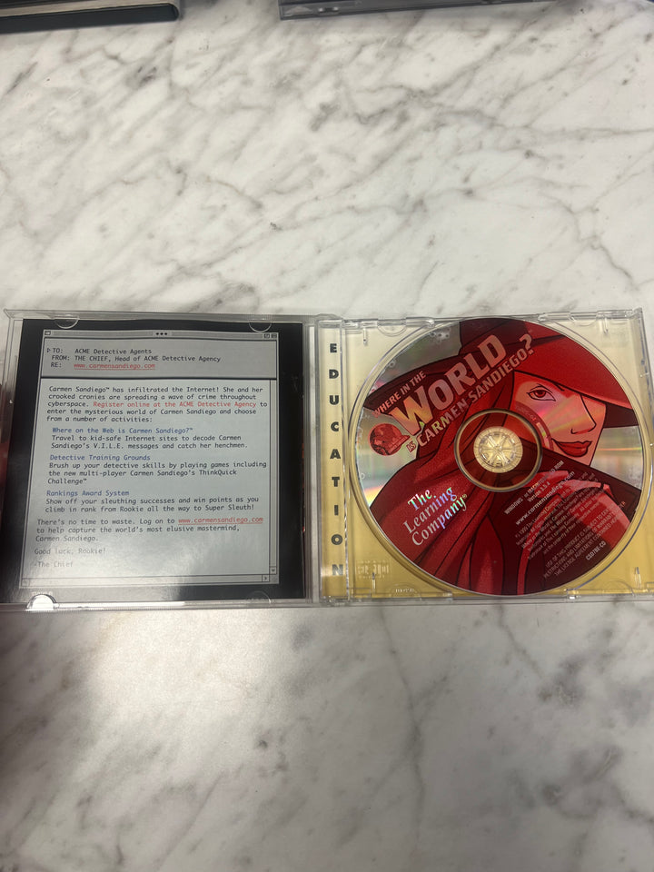 Where in the World is Carmen Sandiego? The Learning Company Jewel Case PC CD-ROM    PC8424