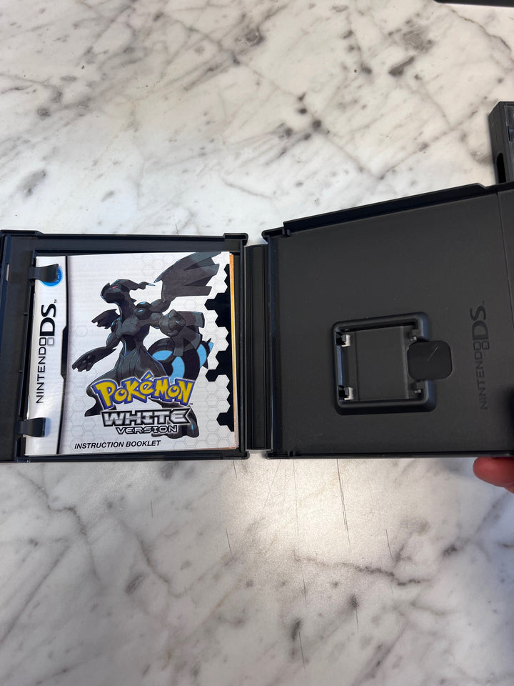 Pokemon White Version Nintendo DS CASE & MANUAL ONLY CO111325