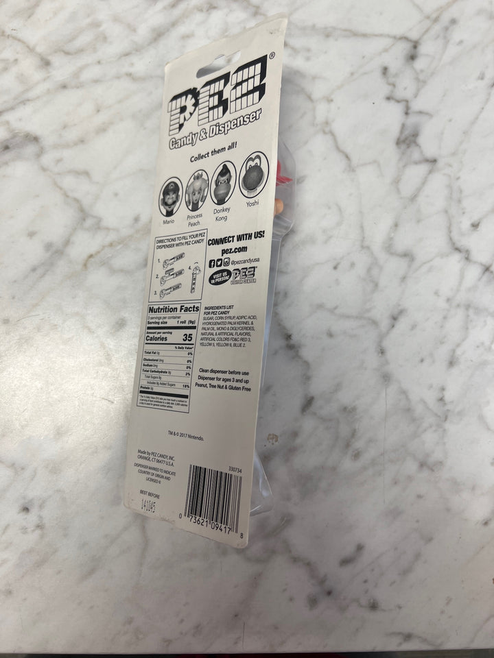 Super Mario Pez Dispenser NEW  TO2625