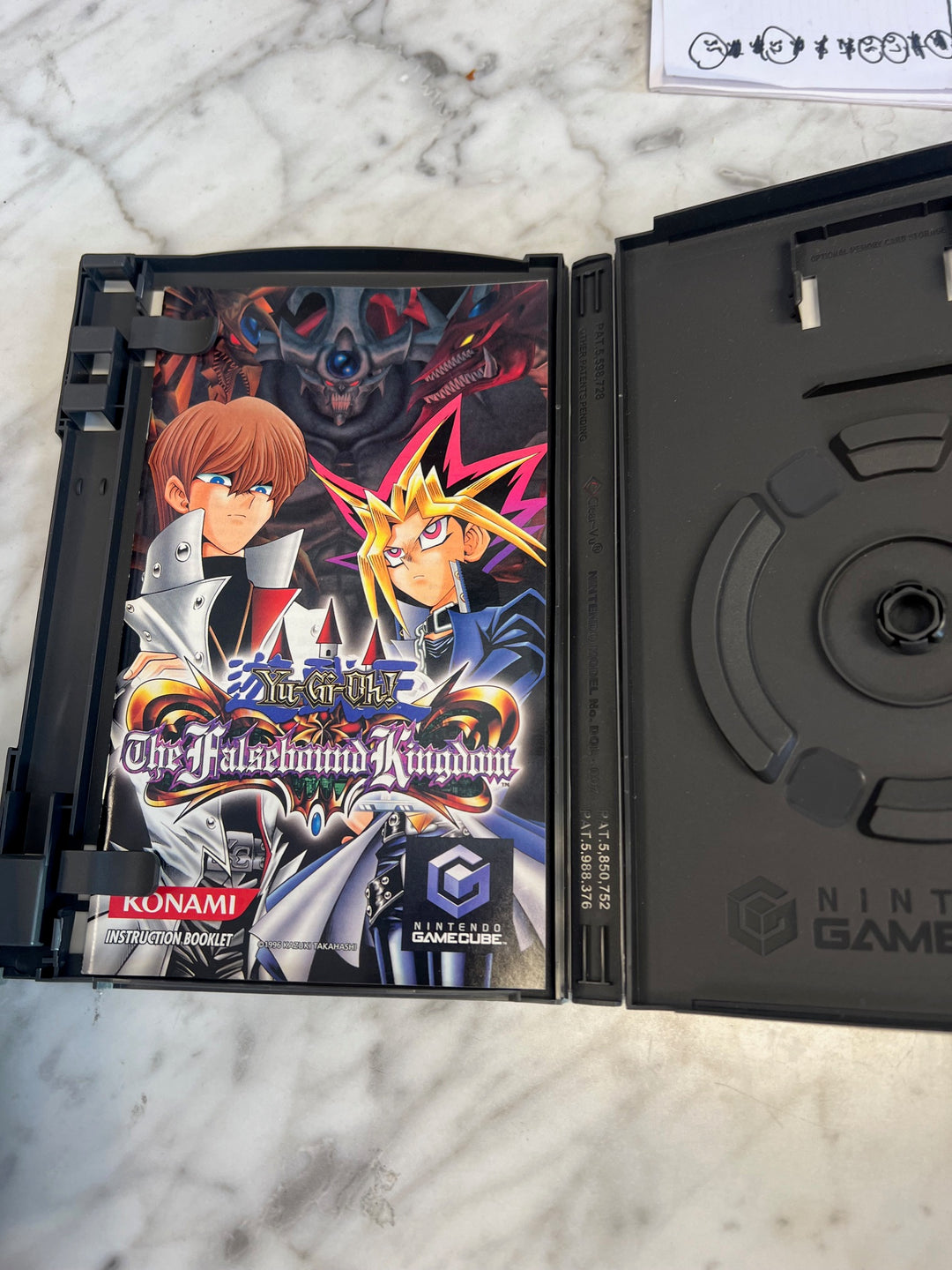 Yu-Gi-Oh! The Falsebound Kingdom Nintendo Gamecube Case + Manual ONLY CO81225