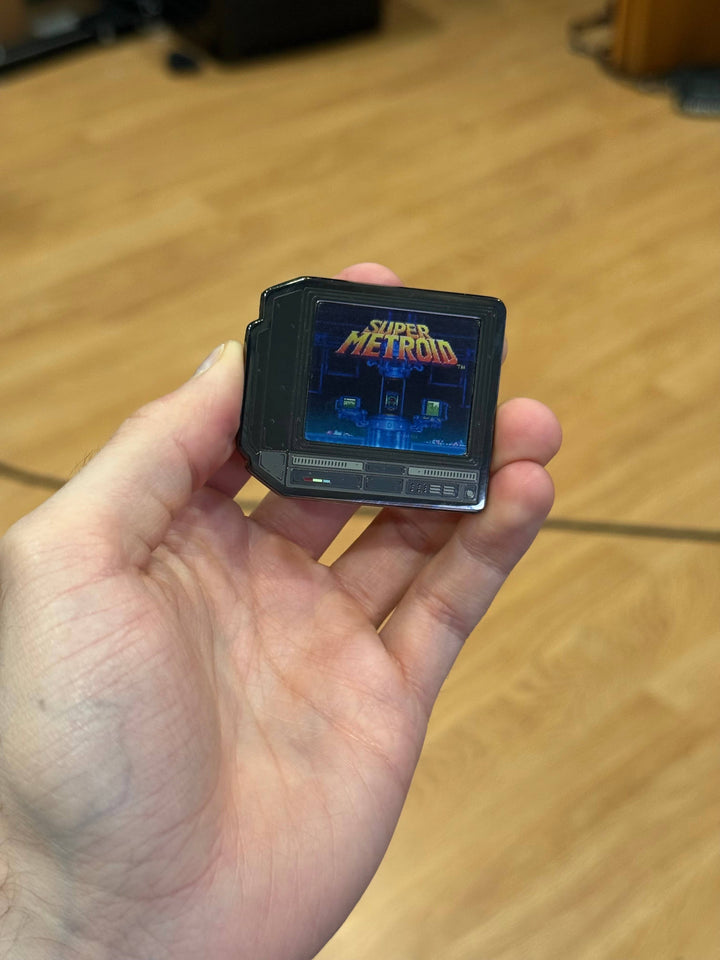2.5" Lenticular Super Metroid CRTV Enamel Pin - NE32726