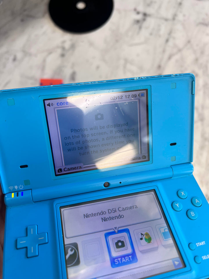 Nintendo DSi Console CON72825