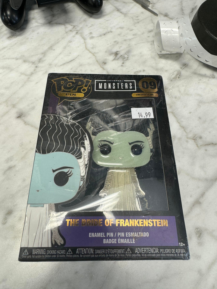 Funko POP! Pins! Universal Monsters The Bride of Frankenstein #09 Large Enamel